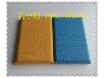 專業(yè)降噪新選擇——佛山市南海瑞鑫裝飾材料廠優(yōu)質(zhì)皮革防撞軟音板